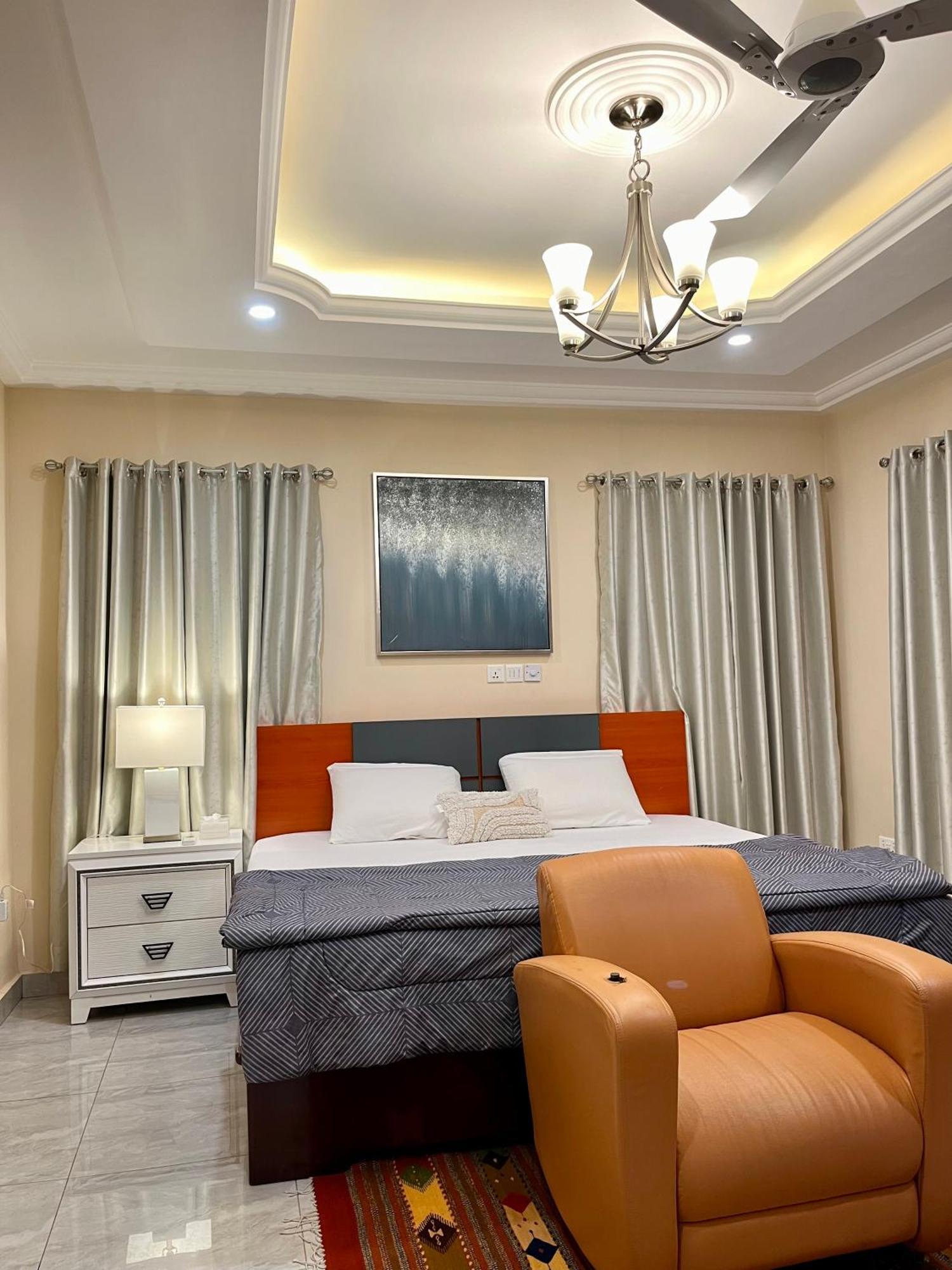 Seyramz Palace - Free Airport Pick Up - High Speed Starlink Wifi - Car Rental Tamale Ngoại thất bức ảnh