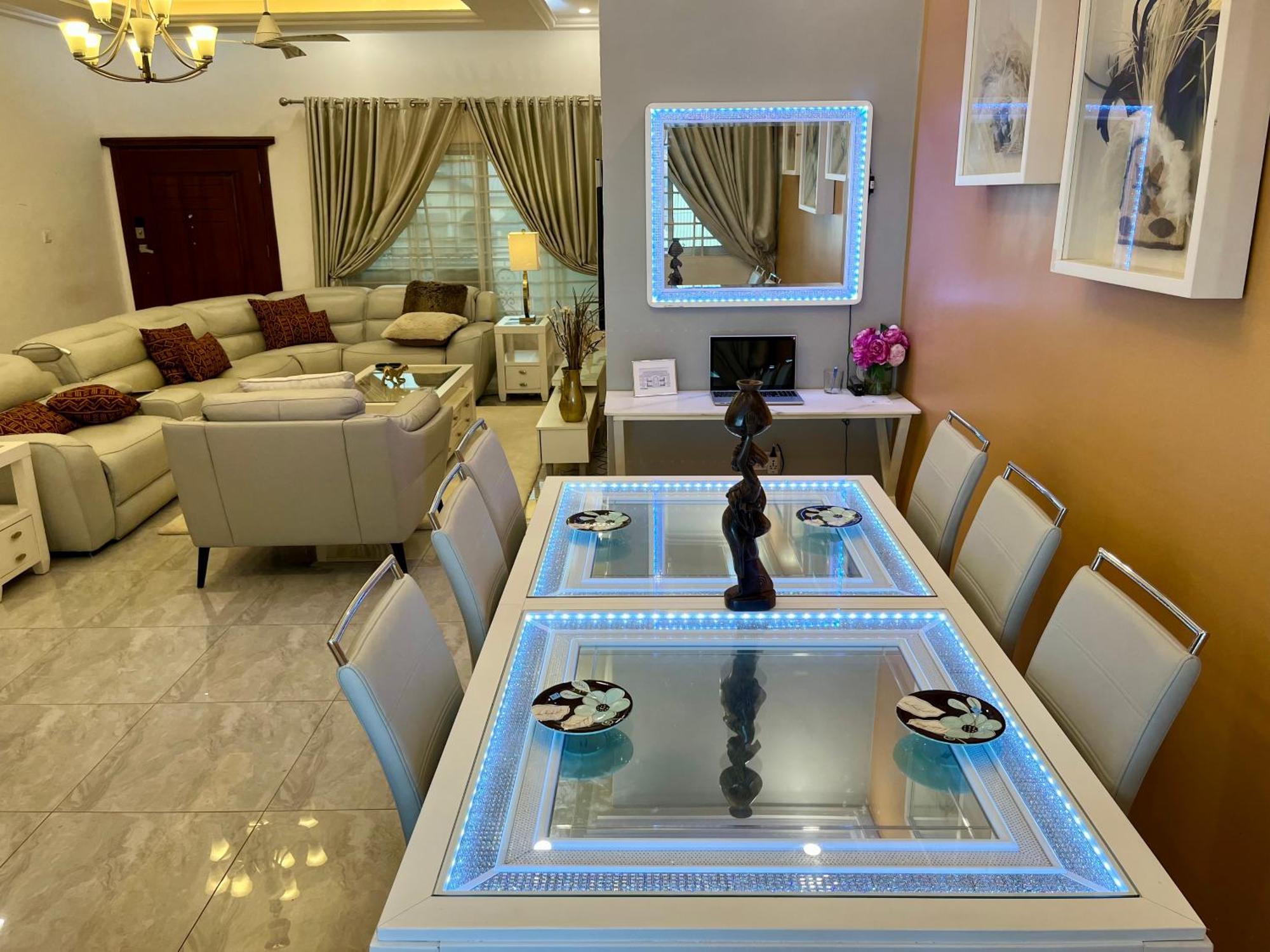 Seyramz Palace - Free Airport Pick Up - High Speed Starlink Wifi - Car Rental Tamale Ngoại thất bức ảnh
